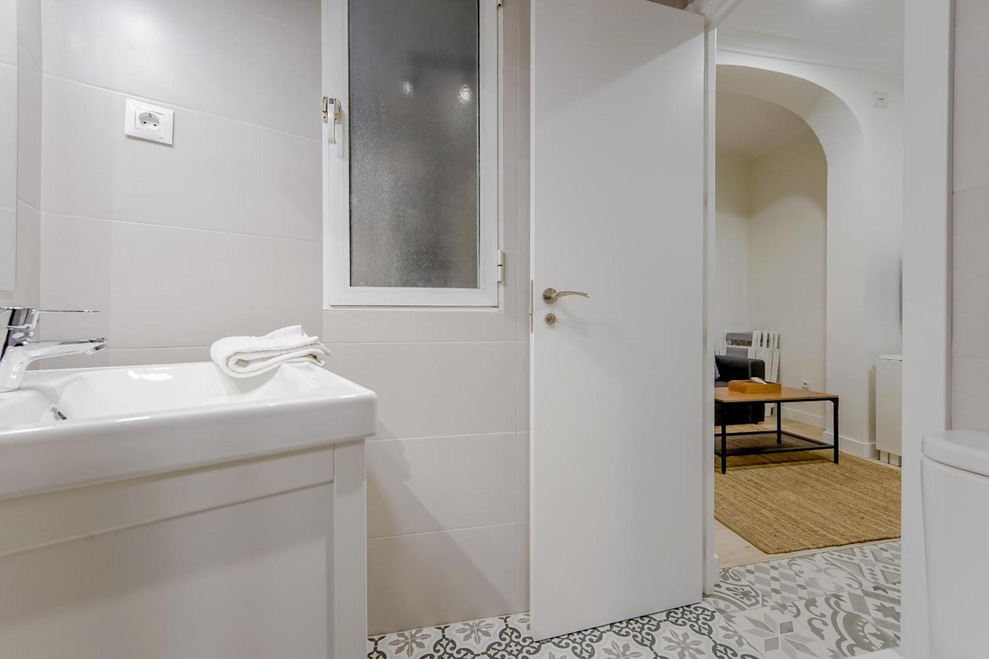 Ny Style Apt 5P En San Mateo Centro Chueca-Malasana E1 マドリード エクステリア 写真