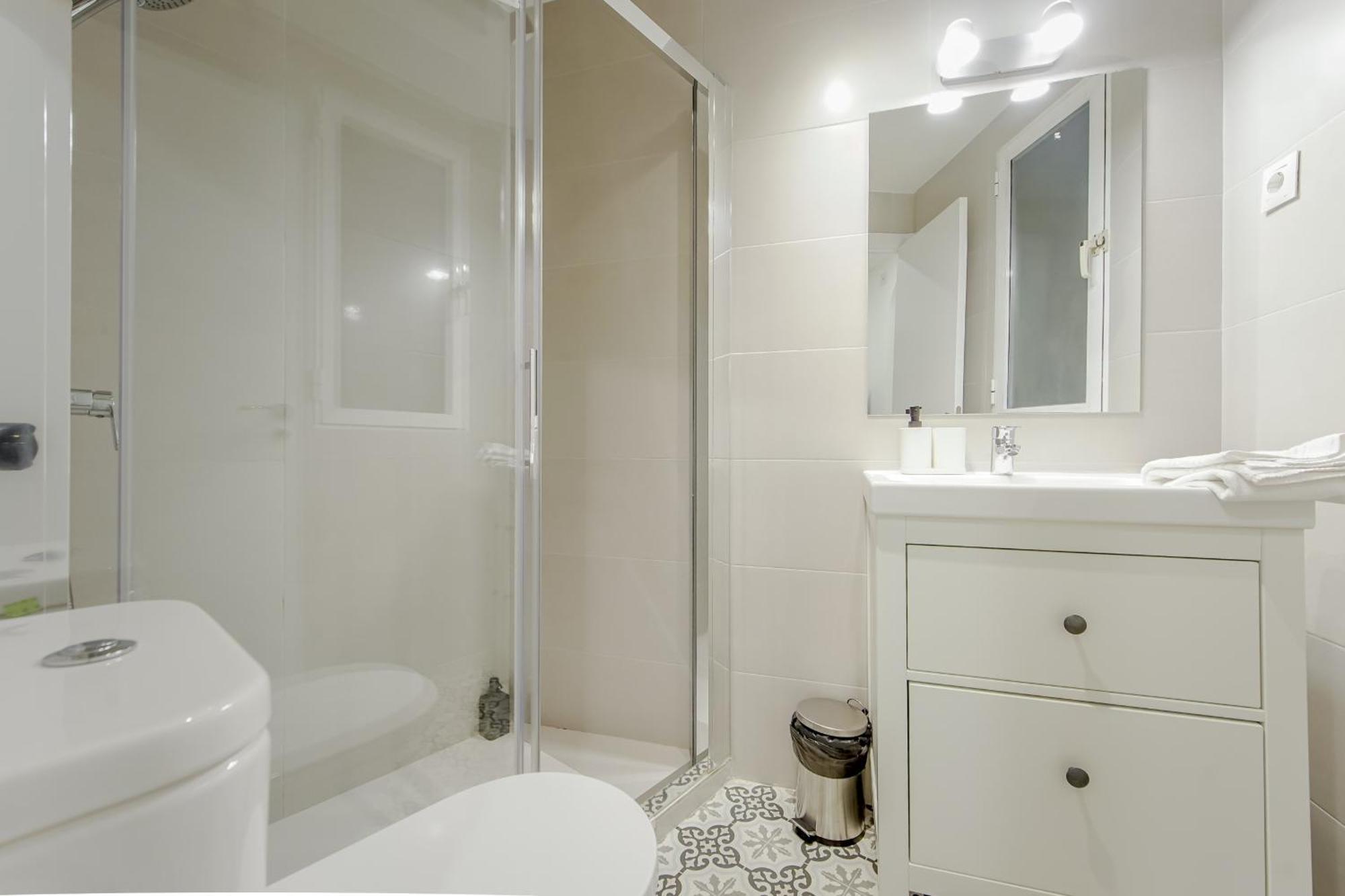 Ny Style Apt 5P En San Mateo Centro Chueca-Malasana E1 マドリード エクステリア 写真