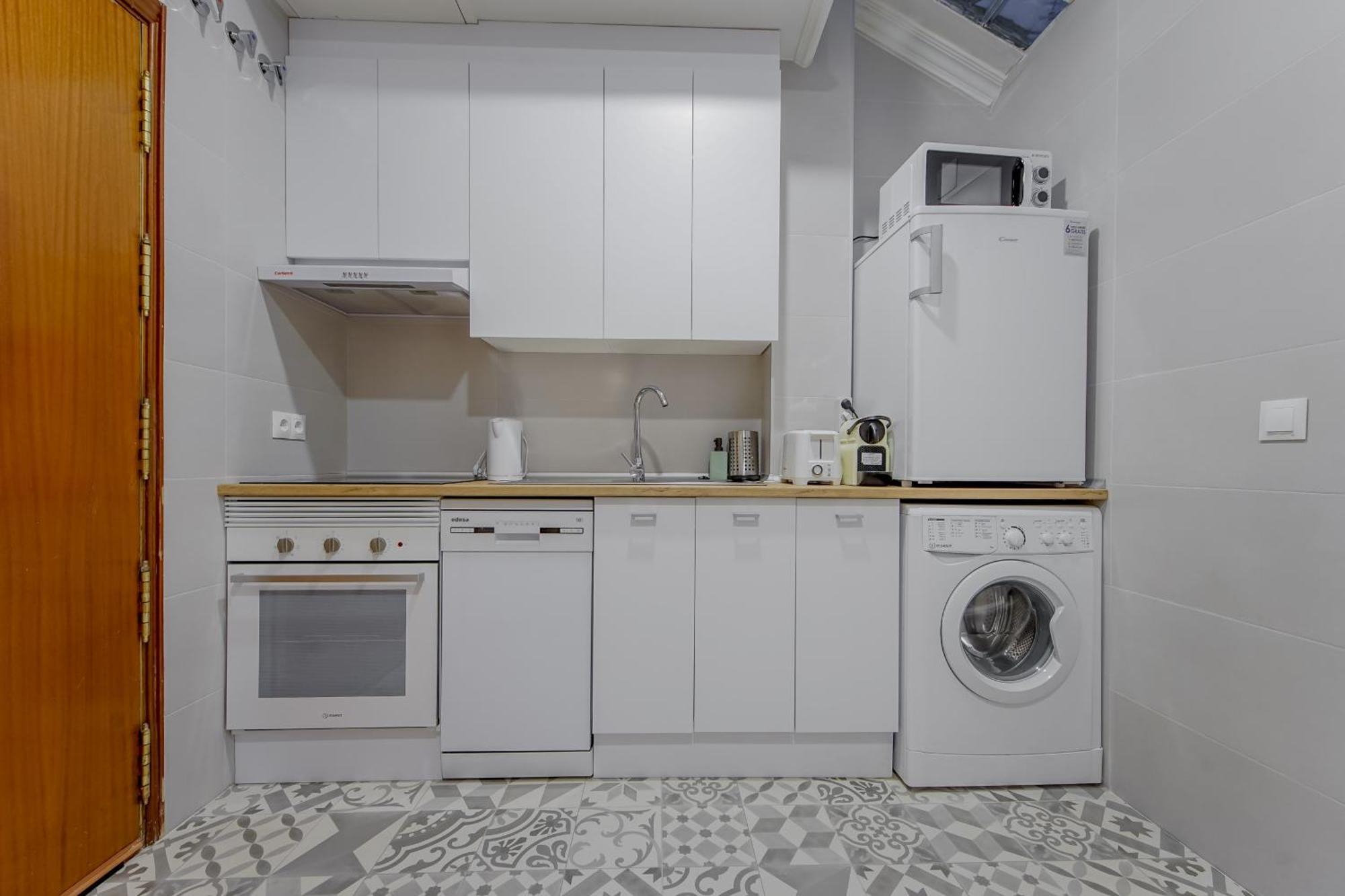 Ny Style Apt 5P En San Mateo Centro Chueca-Malasana E1 マドリード エクステリア 写真
